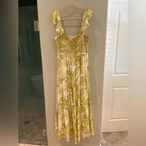 Beautiful maxi that can be dressed up or down. Pair with jean jacket or without.